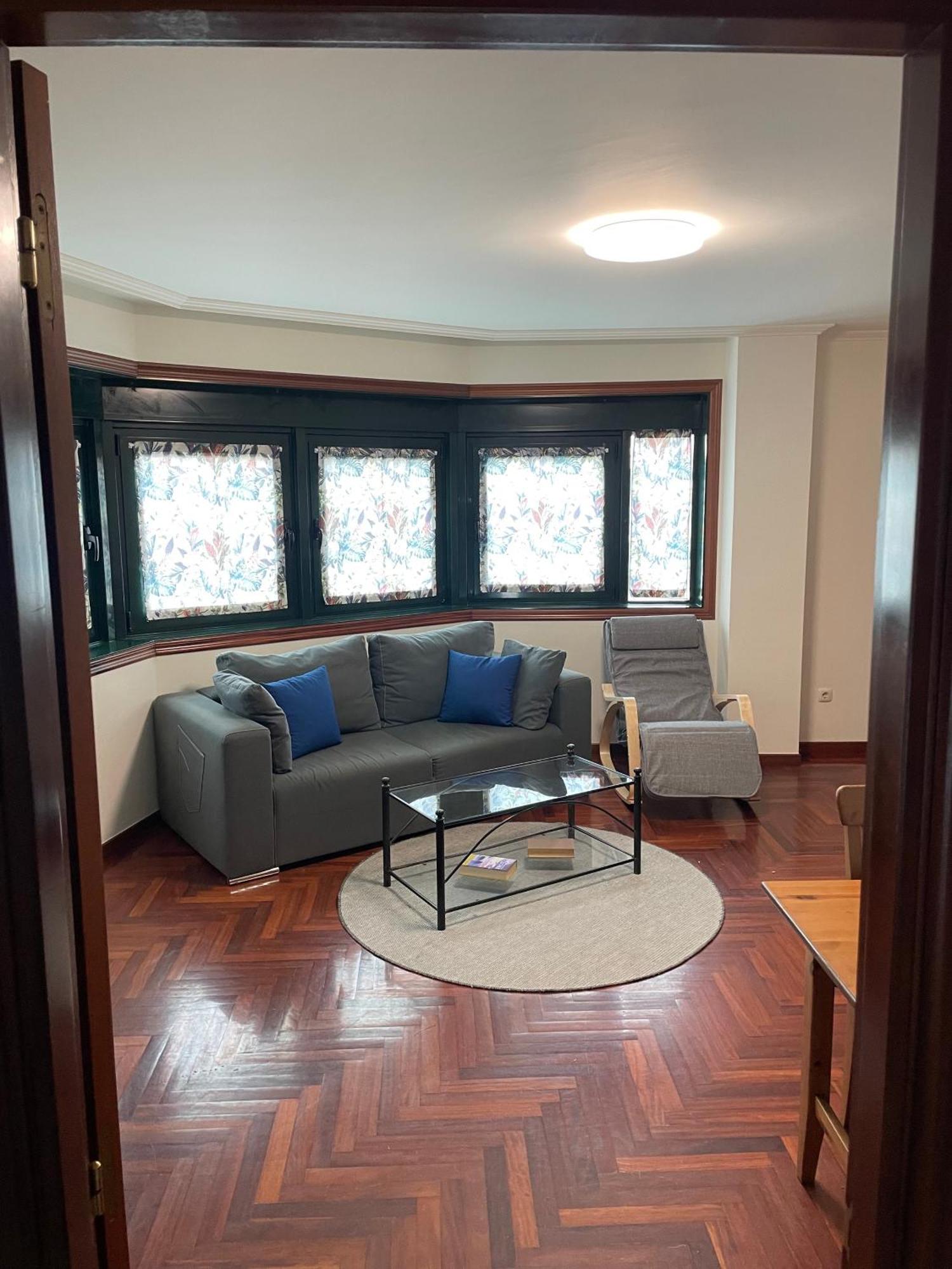Cangas Piso Completo Extérieur photo